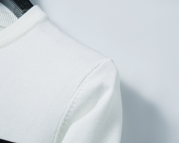 ブランドセーター全体デザイン